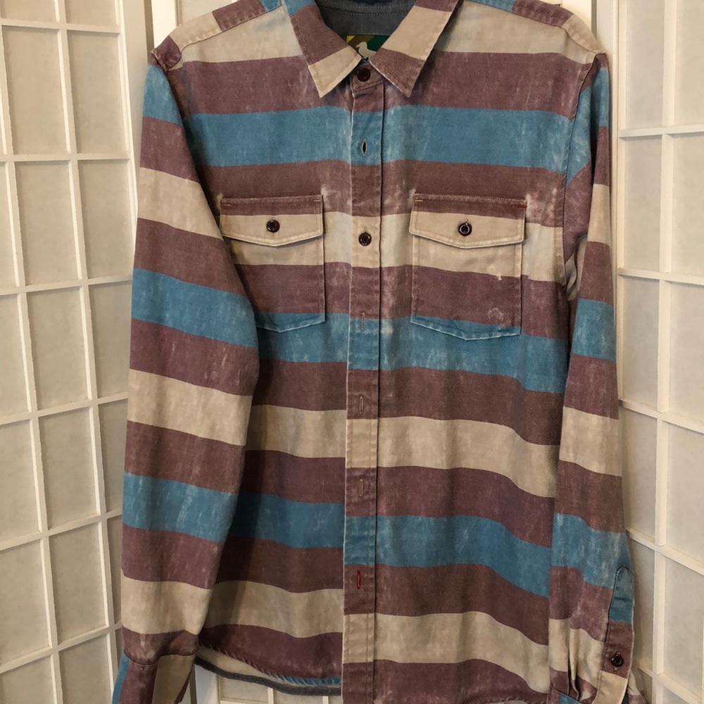 Button shirt - Picture 3 of 3